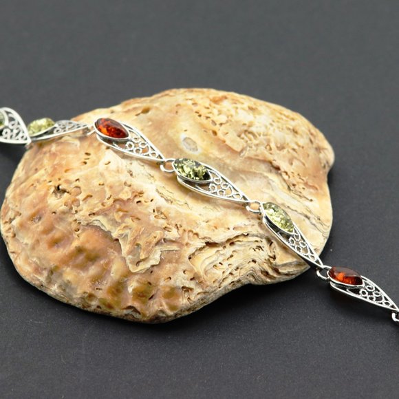 Sterling silver and natural Baltic amber link bracelet - Picture 13 of 13